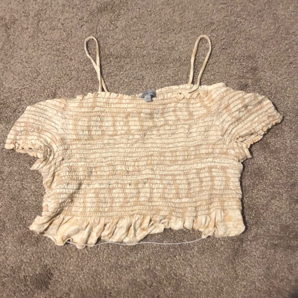 A crop top - Picture 1 of 2